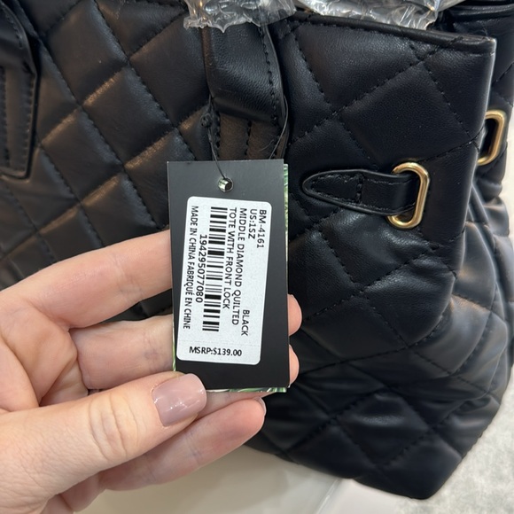 Badgley Mischka quilted purse $129 Msrp - Picture 5 of 6